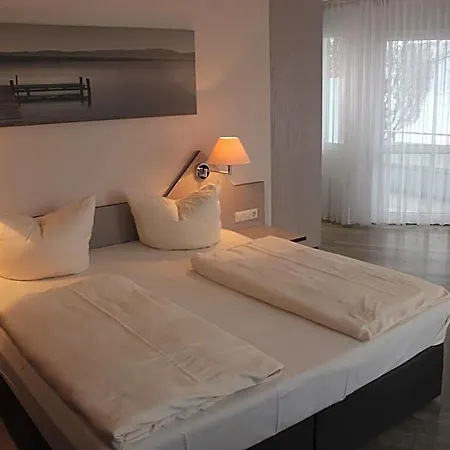 מלון Seehotel Adler