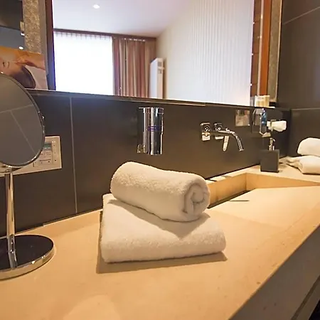 מלון Seehotel Adler