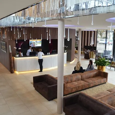 מלון Seehotel Adler