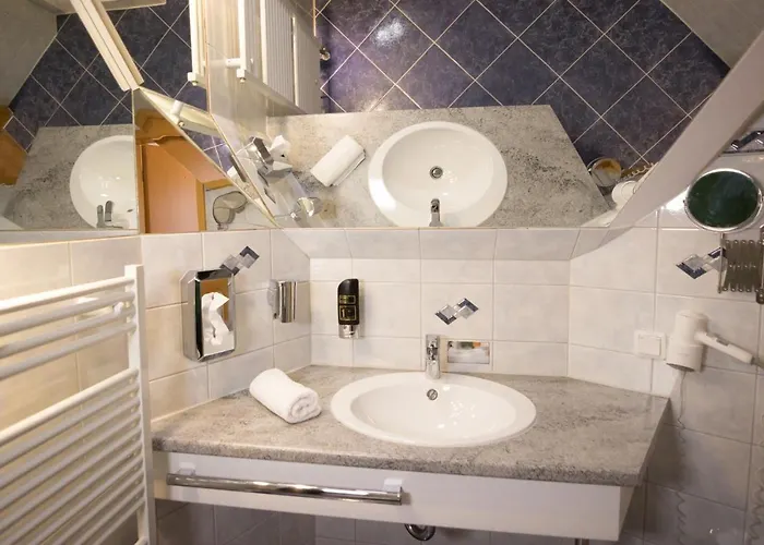 Seehotel Adler 4* Бодман-Людвигсхафен